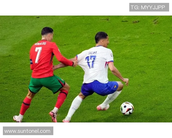 顶级足球球星的饮食秘诀:如何通过饮食保持最佳状态与竞技表现